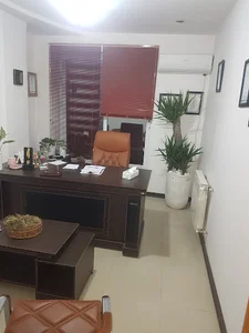 دکتر سارا تقوی متخصص اعصاب و روان