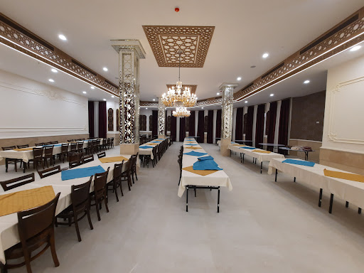 زائر سرای رضوی