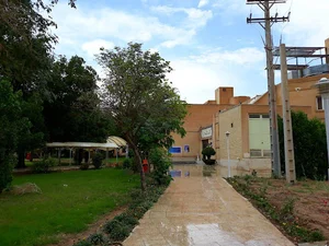 دانشکده اقتصاد و علوم اجتماعی