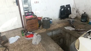 لوازم یدکی و تعمیرات ماشین سواری خالو حسین