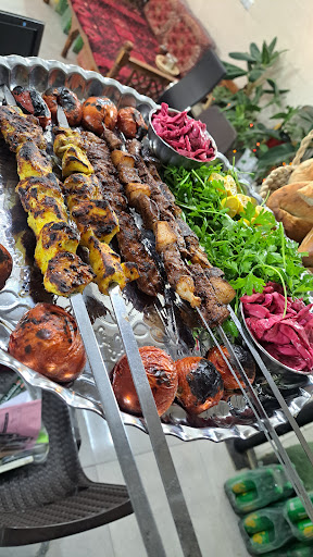 شب کبابِ عمو بهزاد