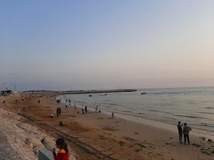 بوستان ساحلی سیراف (بوستان وحدت)