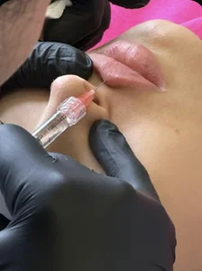 کلینیک زیبایی مژگان شمس