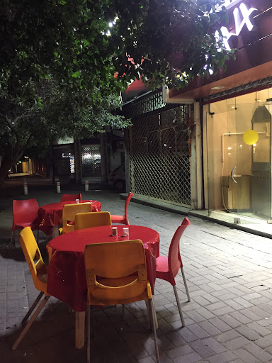 فست فود ۴۴۴