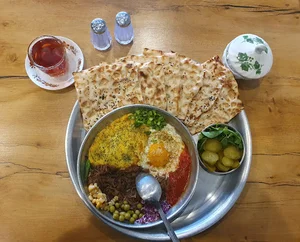 کافه صبحانه خروس