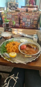 اقامتگاه و کافه رستوران سلطنت بانو 3