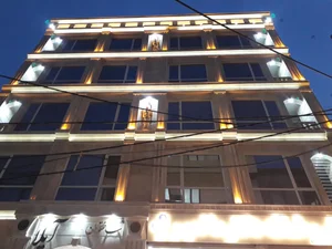 ساختمان پزشکان آیلا 4