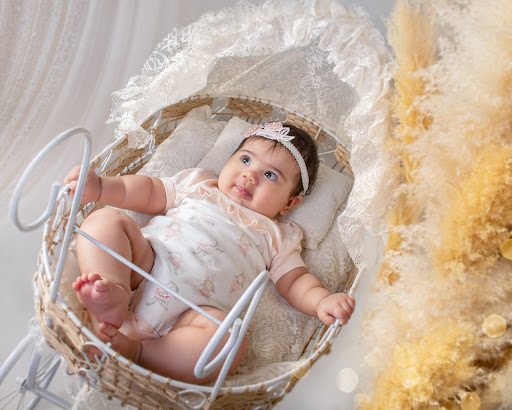 آتلیه تخصصی اقاقیا