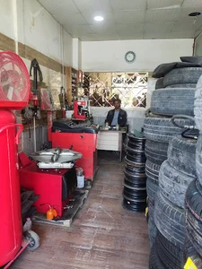 خدمات پنچرگیری و لاستیک علی