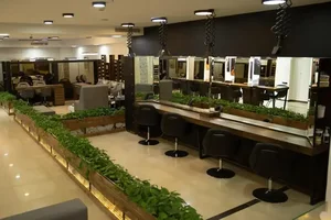 آرایشگاه لارا