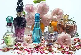 دنیای عطر بندرعباس(خانه عطر سابق)