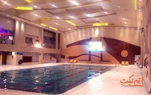 استخر قصر آبی