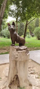 مجسمه روباه چوبی