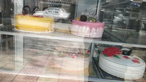 قنادی ممتاز خمایزی Khomayzi Confectionary