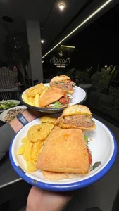 فست فود گاردن هال 5