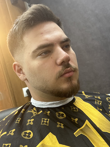 آرایشگاه مدل