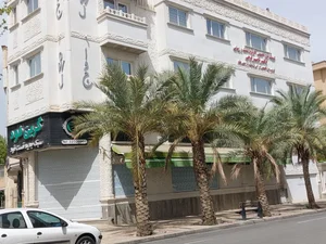کلینیک فوق تخصصی جراحی پلک پروفسور ناصر اوجی 4