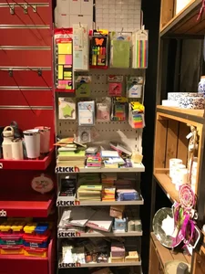 کتابفروشی حوض نقره 5