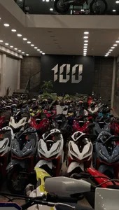 فروشگاه 100 موتورز