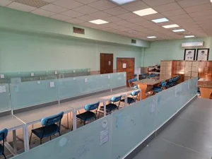 کتابخانه دکتر عباس حری 5