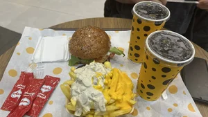 دنده برگر نیایش مال