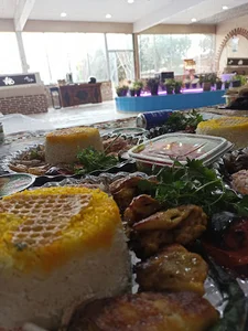 باغ رستوران و اقامتگاه بومگردی نگین زاگرس