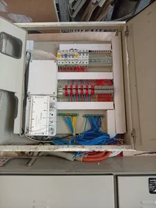 خدمات برقکاری ساختمان.