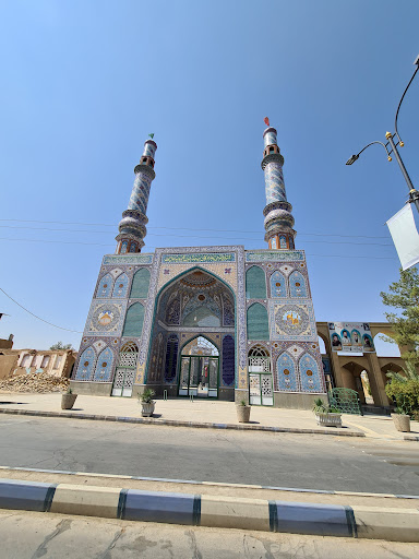 امامزاده سید صدر الدین قنبر میبد