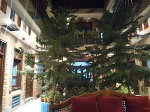 هتل‌سرای اردیبهشت 2