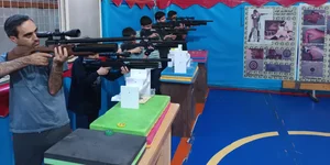 باشگاه تیراندازی یک روزخوب