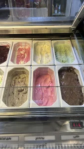 کافه بستنی کاله