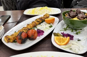 رستوران ضیافت ری