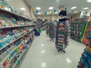 كتاب فروشی شرق اهواز 4