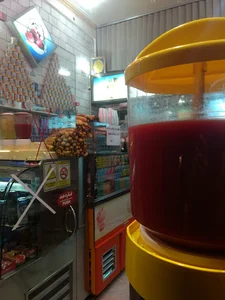 آبمیوه و بستنی بهار. * شعبه دیگری ندارد* اولین آب‌میوه وبستنی بهار در تهران*با چندین سال سابقه....