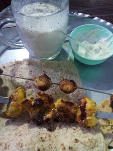جگرکی و کتف و بال کاووس خان