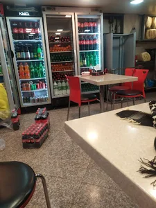 فست فود آویشن