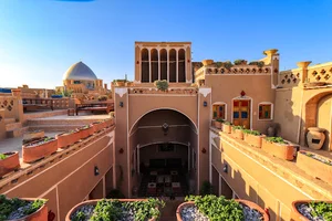 اقامتگاه سنتی انار عقدا