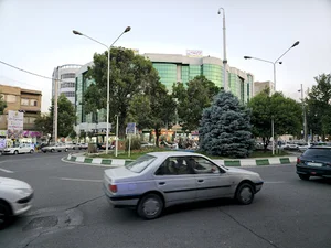 فلکه خیام (میدان خیام)