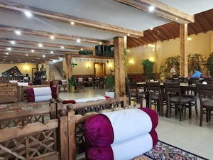 رستوران یاقوت ایزدشهر