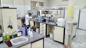مرکز میکروب شناسی و ویروس شناسی