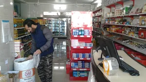 هایپر مارکت کوروش،مومیوند
