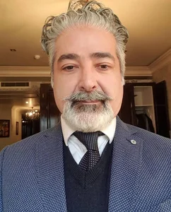 دکتر مجتبی کلینی جراح زیبایی