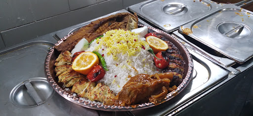 رستوران و مهمان پذیر فراز تخت جمشید