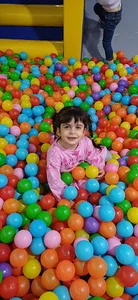 خانه بازی بادکنک قرمز