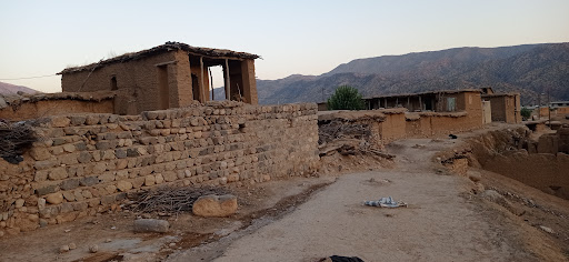 ارامستان روستای مسن