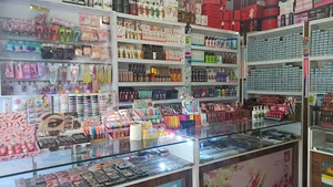 آرایشی دختر خوب(آدلیندا)