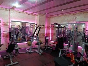 باشگاه بدنسازی مهرزاد 4