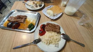 چلوکبابی حاج علی (بازار) 5