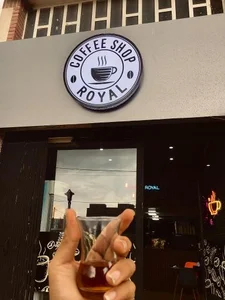 کافی شاپ رویال