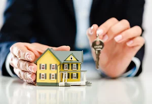 مشاور املاک کرمی